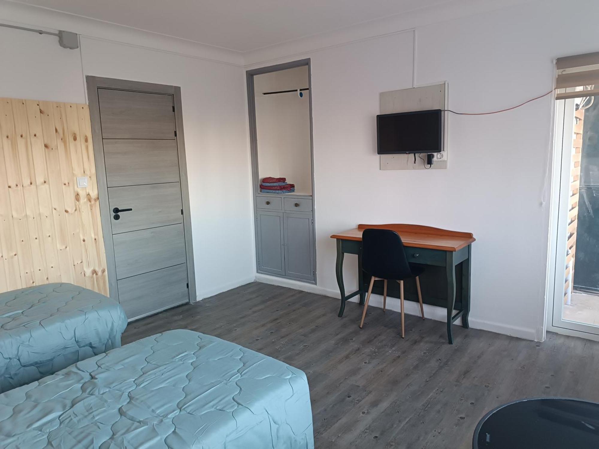 Hostal Belgica Palmanova Екстериор снимка