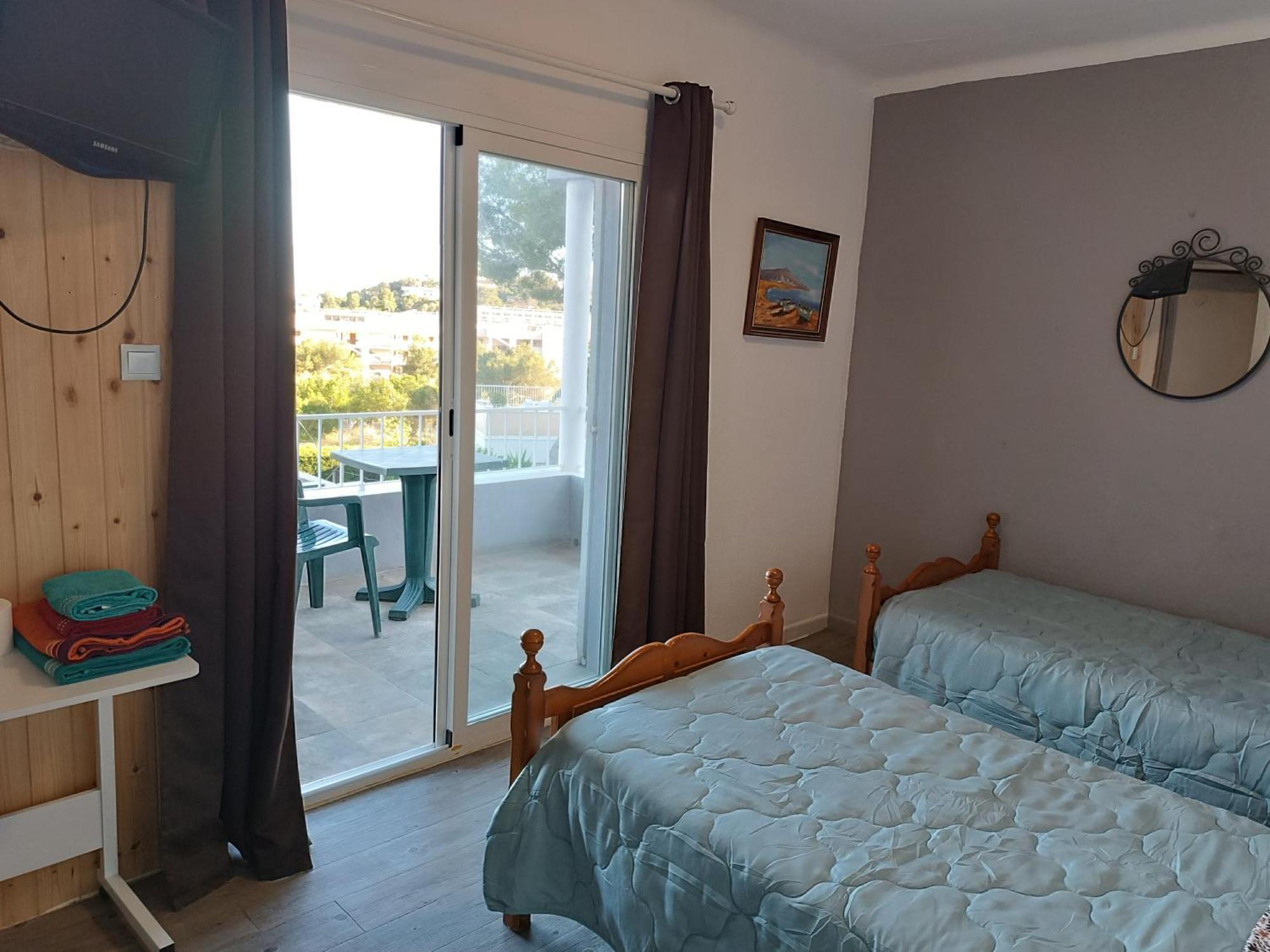 Hostal Belgica Palmanova Екстериор снимка